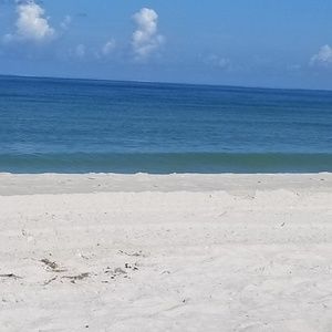 Meet your Posher, Deanna